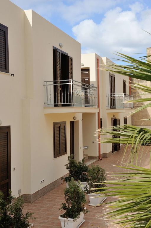 Casa Vacanze Metrosideros سان فيتو لو كابو المظهر الخارجي الصورة