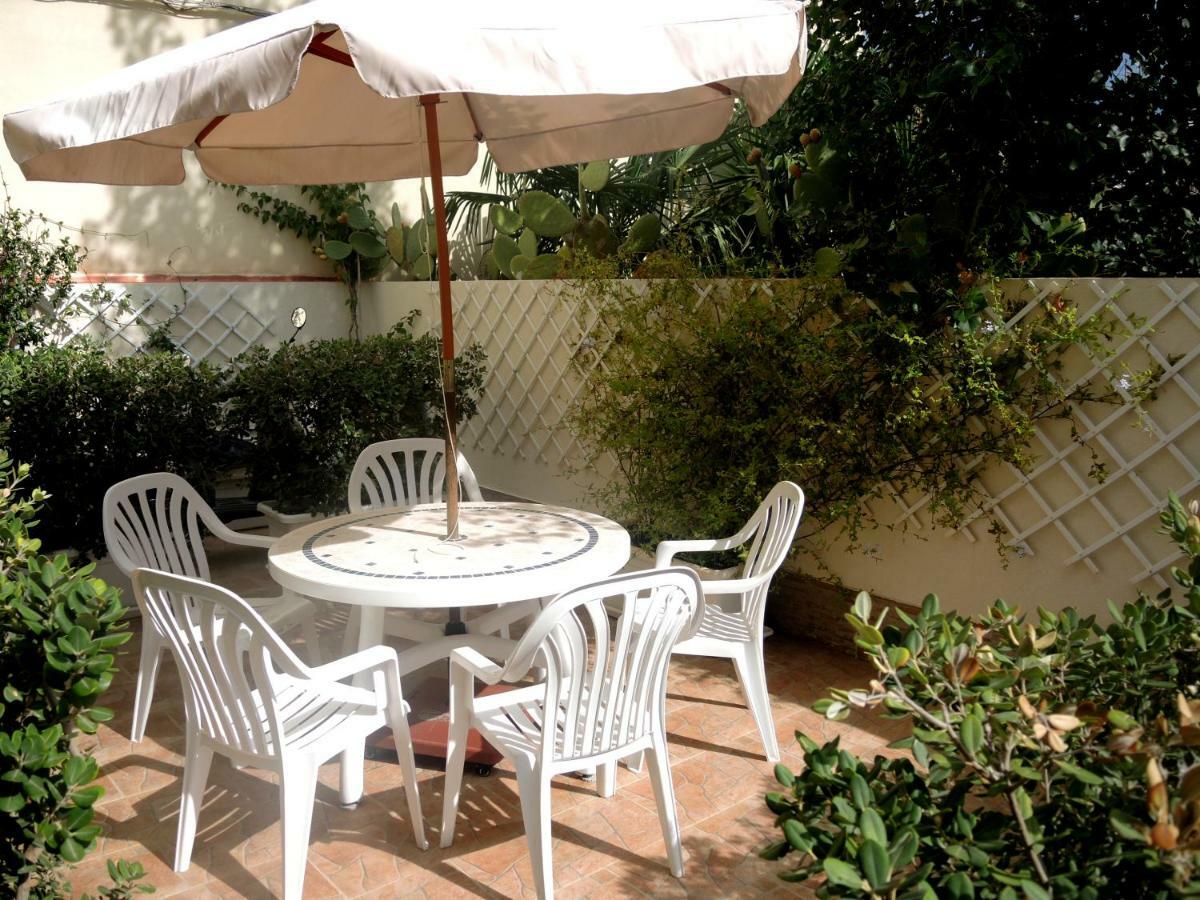 Casa Vacanze Metrosideros سان فيتو لو كابو المظهر الخارجي الصورة