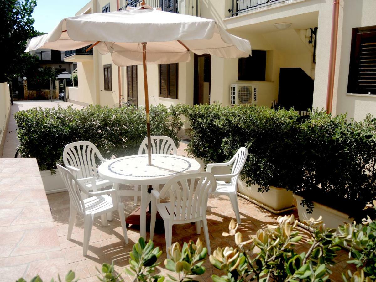 Casa Vacanze Metrosideros سان فيتو لو كابو المظهر الخارجي الصورة